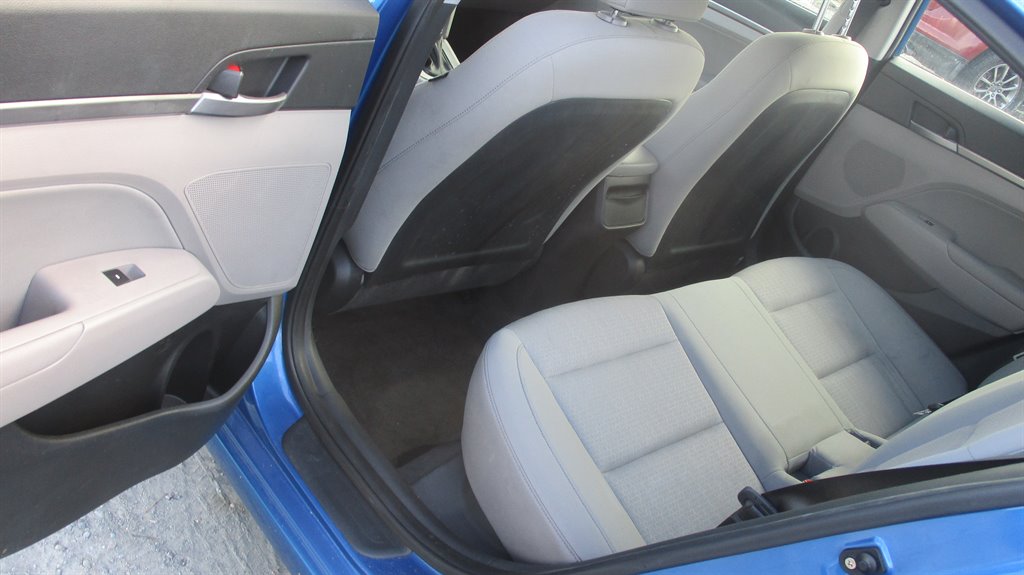 2017 Hyundai Elantra SE - Photo 10