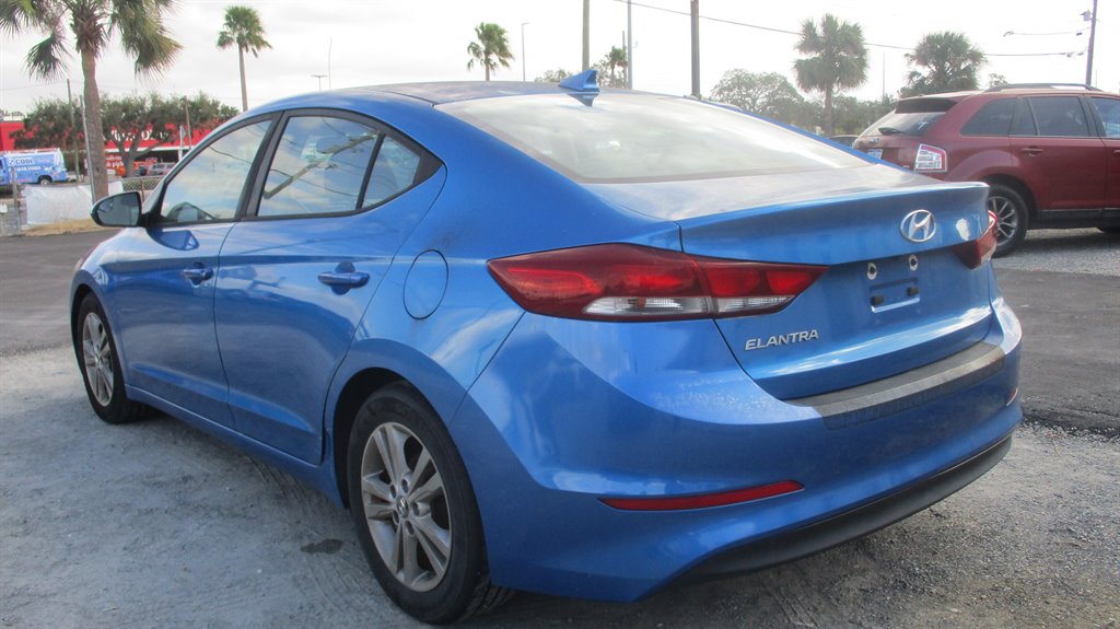 2017 Hyundai Elantra SE - Photo 6