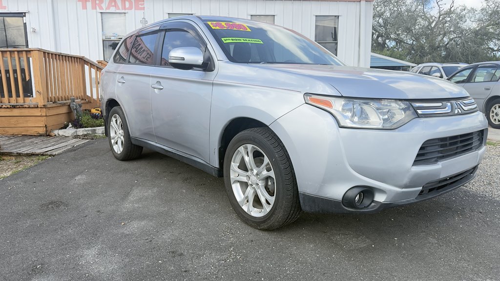 2014 Mitsubishi Outlander SE
