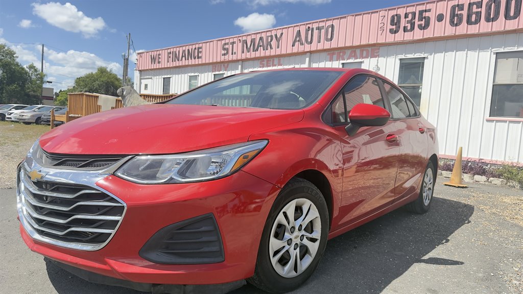 2019 Chevrolet Cruze LS Auto's photo