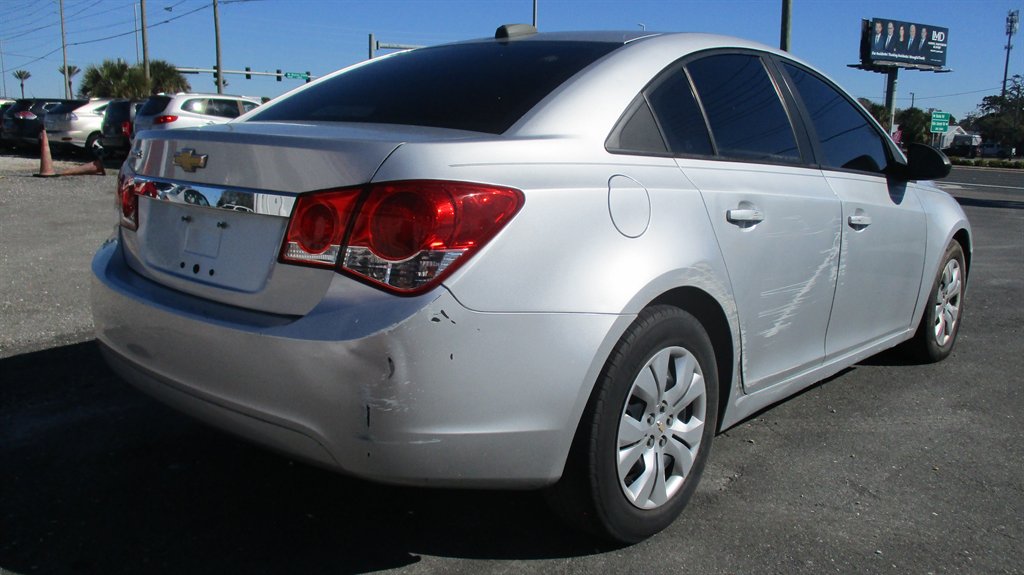 2015 Chevrolet Cruze LS - Photo 6