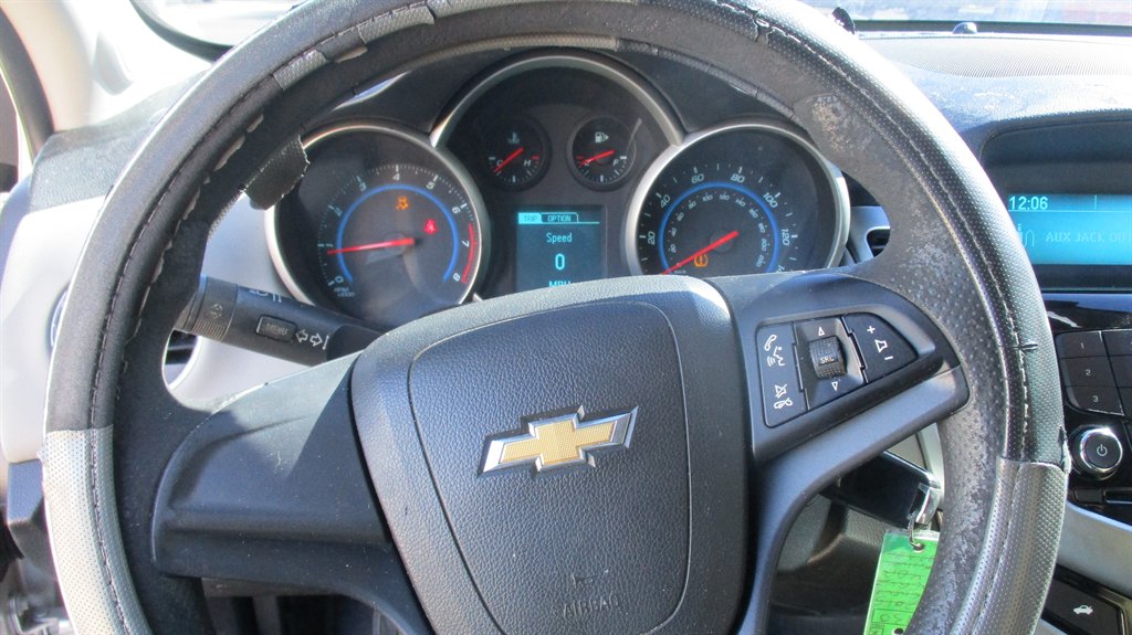 2015 Chevrolet Cruze LS - Photo 13