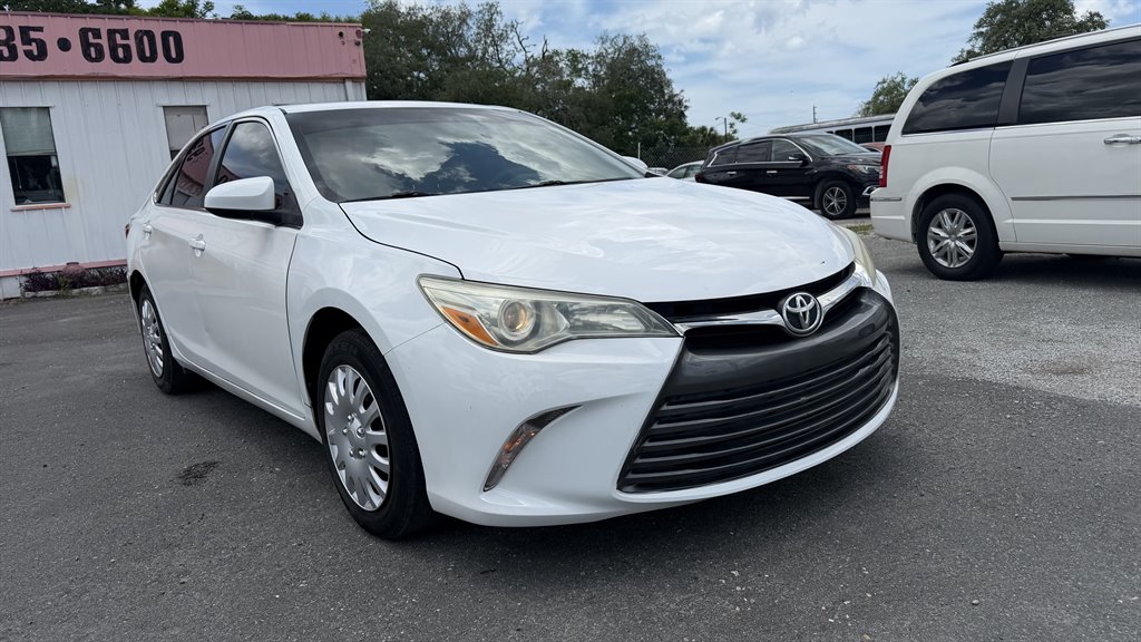 2015 Toyota Camry 2.5 Auto LE's photo
