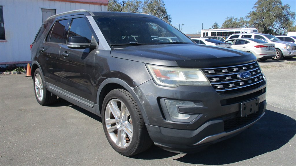 2017 Ford Explorer XLT FWD's photo